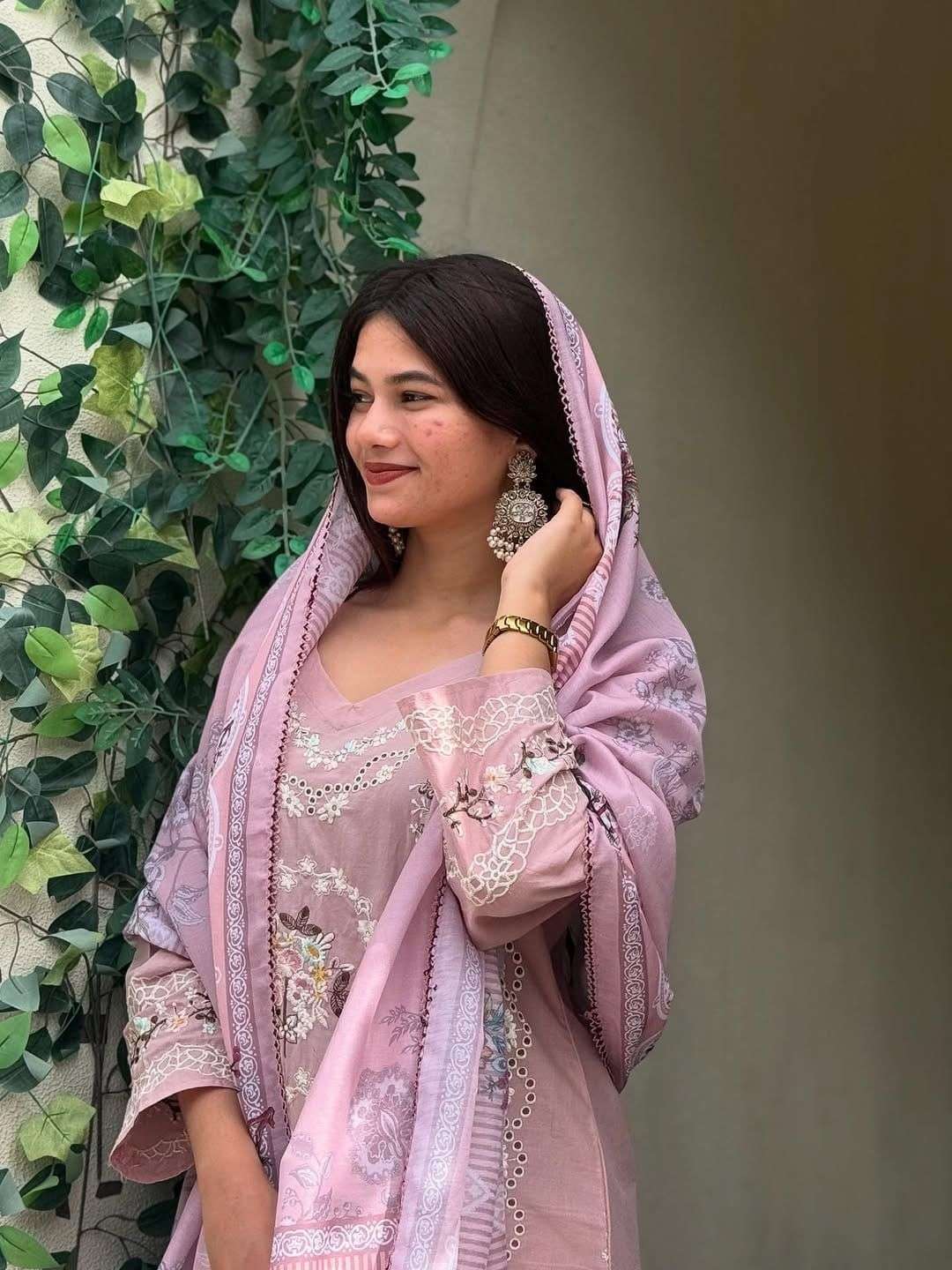 PRESENT LAWN COLLECTION Dno - 3622 by JIHAN